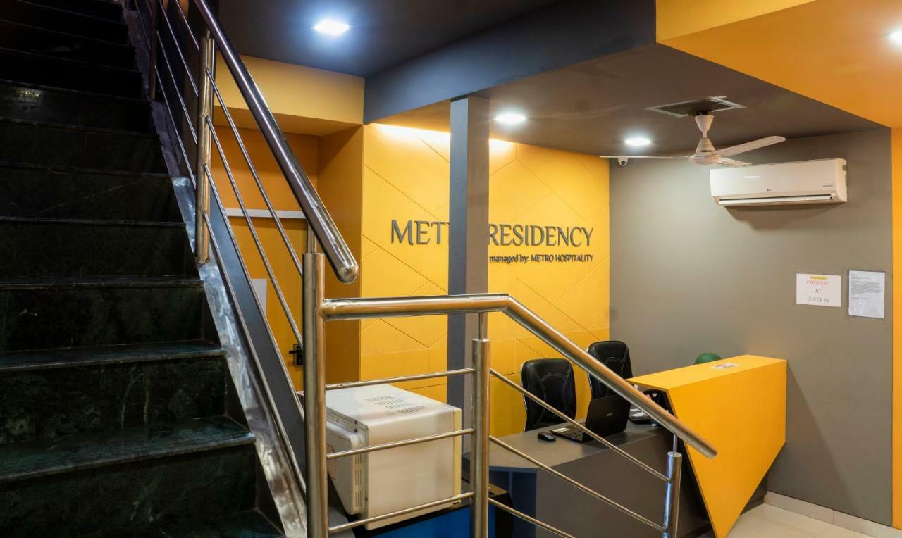 Oyo Flagship 13885 Metro Residency Hotell Mumbai Exteriör bild
