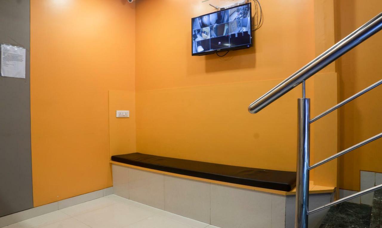 Oyo Flagship 13885 Metro Residency Hotell Mumbai Exteriör bild