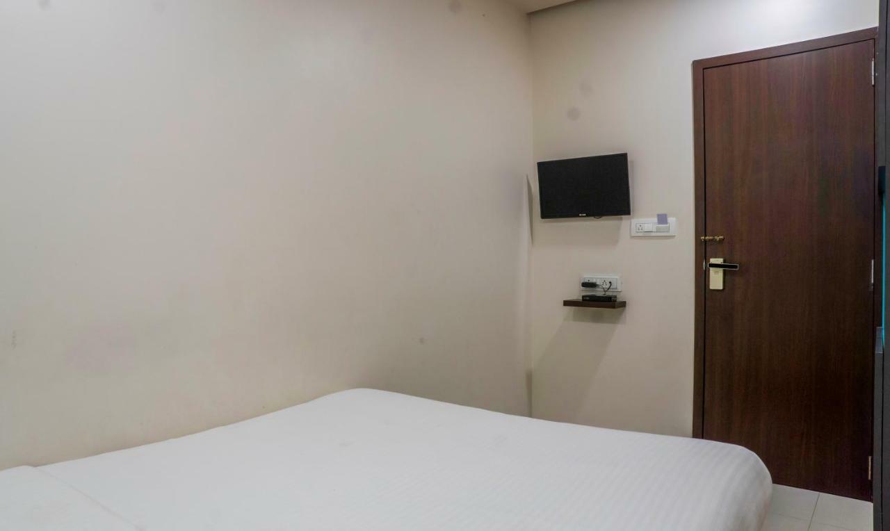 Oyo Flagship 13885 Metro Residency Hotell Mumbai Exteriör bild