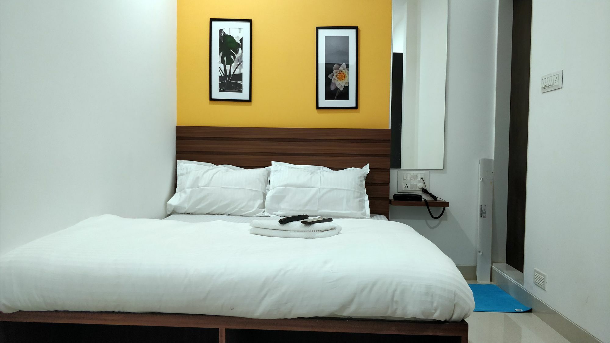 Oyo Flagship 13885 Metro Residency Hotell Mumbai Exteriör bild